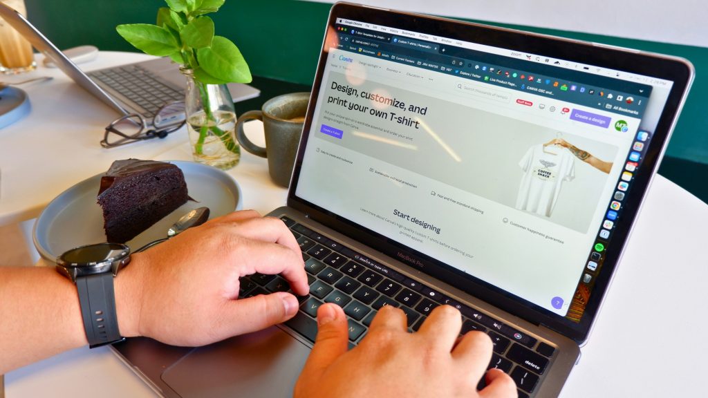 The Connection Between PLR and Search Engine Optimization