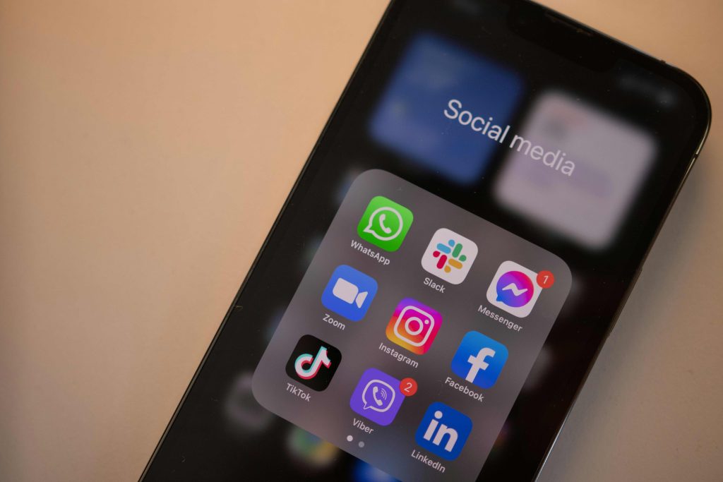 Utilizing Social Media to Sell PLR Printables